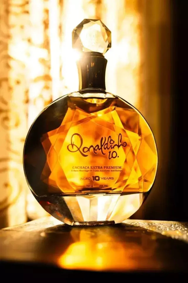 Cachaça Super Premium Ronaldinho Gaúcho by Dom Tápparo – 750ml